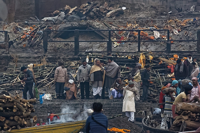 Varasani-Promenade sur le Gange-030